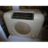 BUSH 1940'S CREAM DAC90A BAKELITE RADIO,