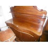 VICTORIAN MAHOGANY CHIFFONIER