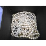 COLLECTION OF PEARL NECKLACES