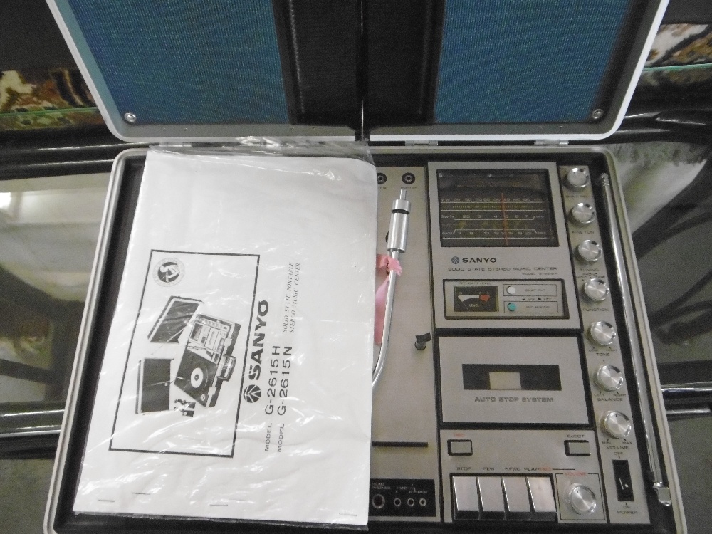 SANYO G2615H PORTABLE MUSIC CENTRE IN ORIGINAL BOX,