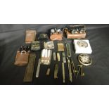 A QUANTITY OF MIXED ITEMS INCLUDING PEN KNIVES BINOCULARS ETC