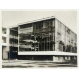 Bauhaus - - Theis, Emil. Dessau. 12 Original-Photographien. Vintages. Silbergelatine. Im