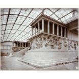 Deutschland - Berlin - - Titzenthaler, Waldemar. Sammlung von 18 Photographien des Pergamonaltars.