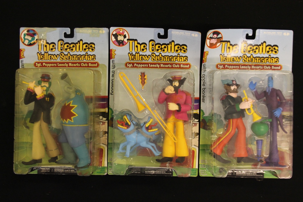 THE BEATLES - YELLOW SUBMARINE & Sgt PEPPERS - 7 MacFarlane Toys figurines in original blister - Image 2 of 2