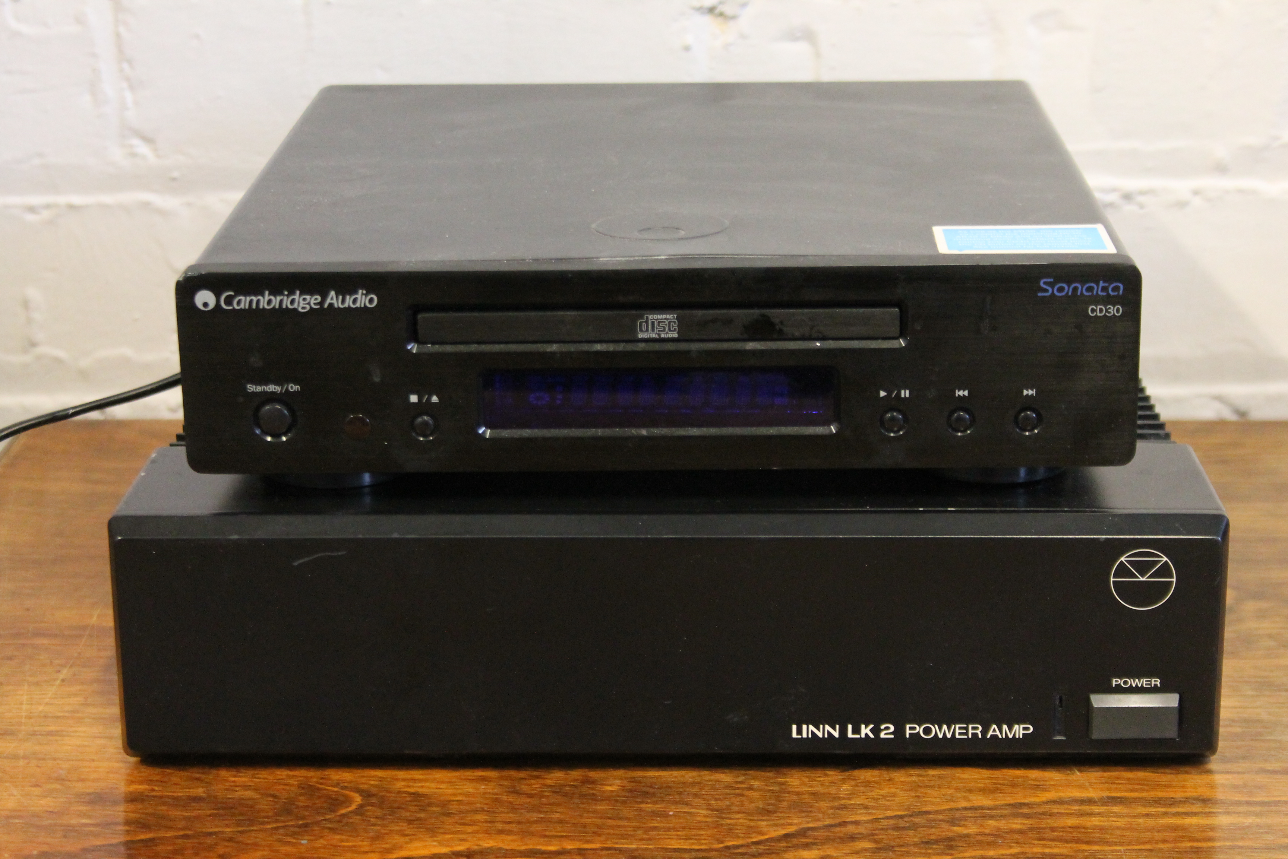 LINN LK2 POWER AMP - a Linn LK2 power amp along with a Cambridge Audio Sonata CD30.
