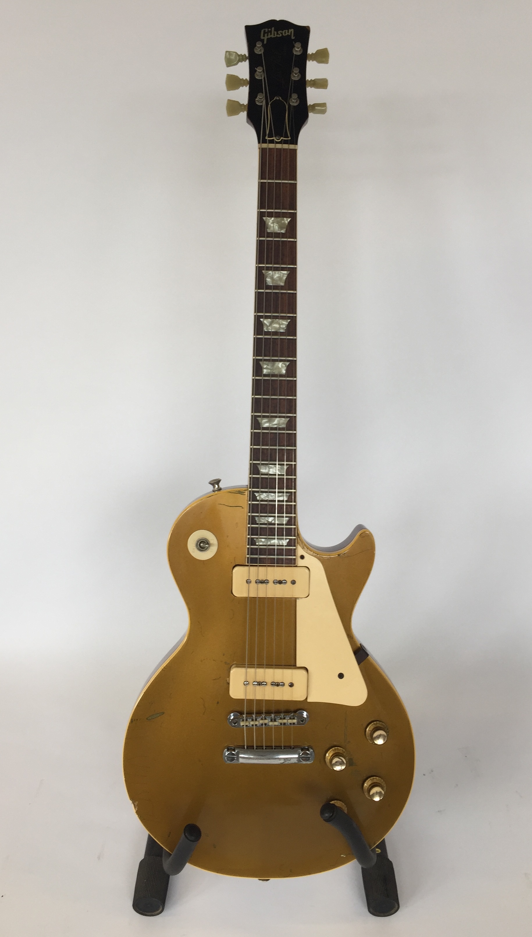 GIBSON LES PAUL GOLDTOP 1969 ***TEMPORARILY WITHDRAWN UNTIL RECEIPT OF CITES ARTICLE 10