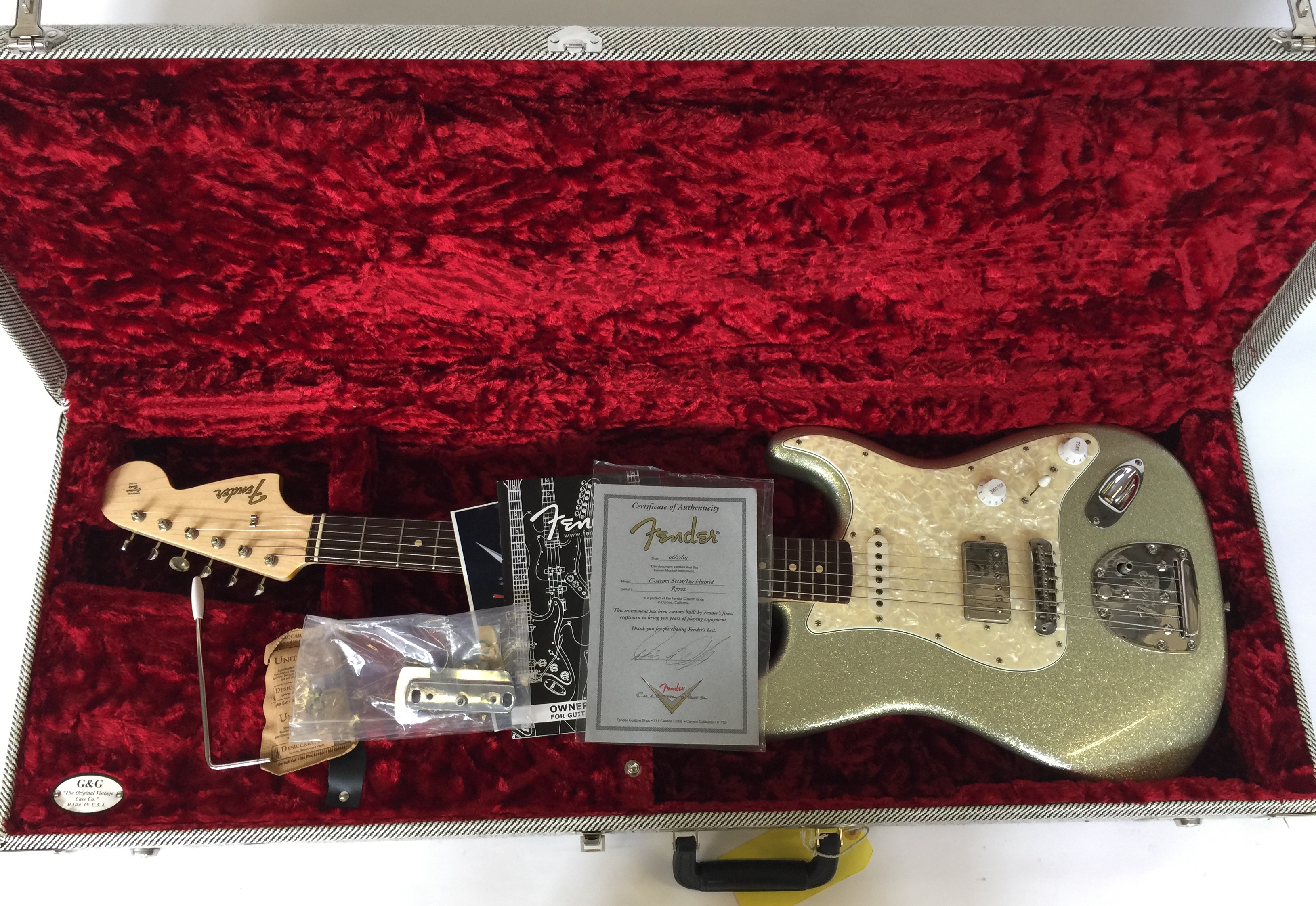 FENDER JAG/STRAT 2003 HYBRID ONE OFF - from 2003 made with gold sparkle body. Serial R7702. - Image 7 of 9