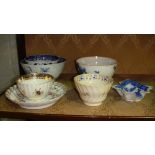 Assorted 18th & 19th century tea bowls,