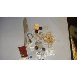 Bag of costume jewellery, simulated pearls, button,