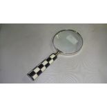 Hand magnifier