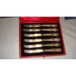 Set of silver handle butter knives in presentation box Sheffield 1903 C W Fletcher
