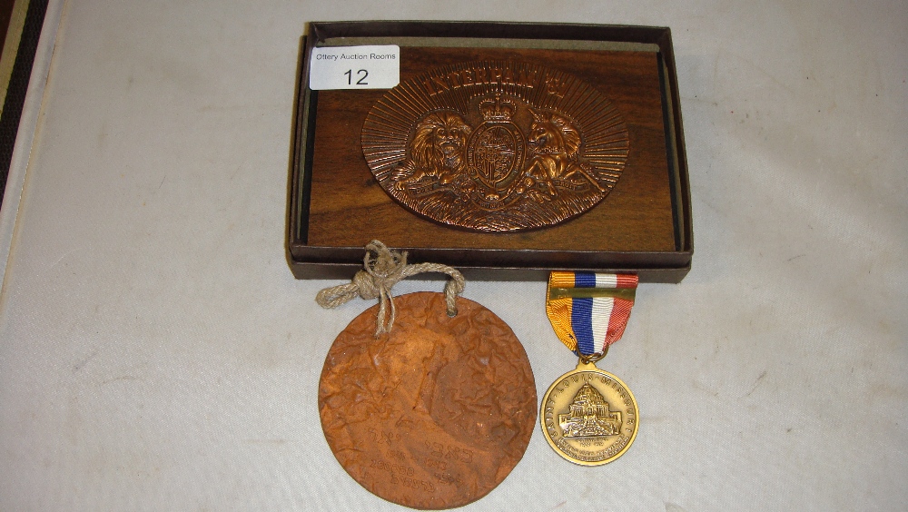 Medallions : St Louis Festival Medal, terracotta medallion,