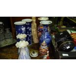 Assorted Chinese and Japanese vases : Kutani, Imari,