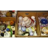 4 x boxes of decorative china,