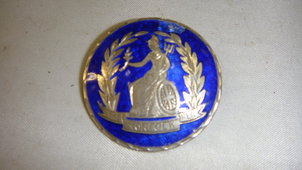 Silver and enamel sweetheart brooch The Norfolk Regiment 7 g