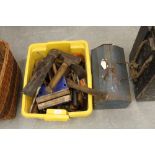 quantity of tools and tool box