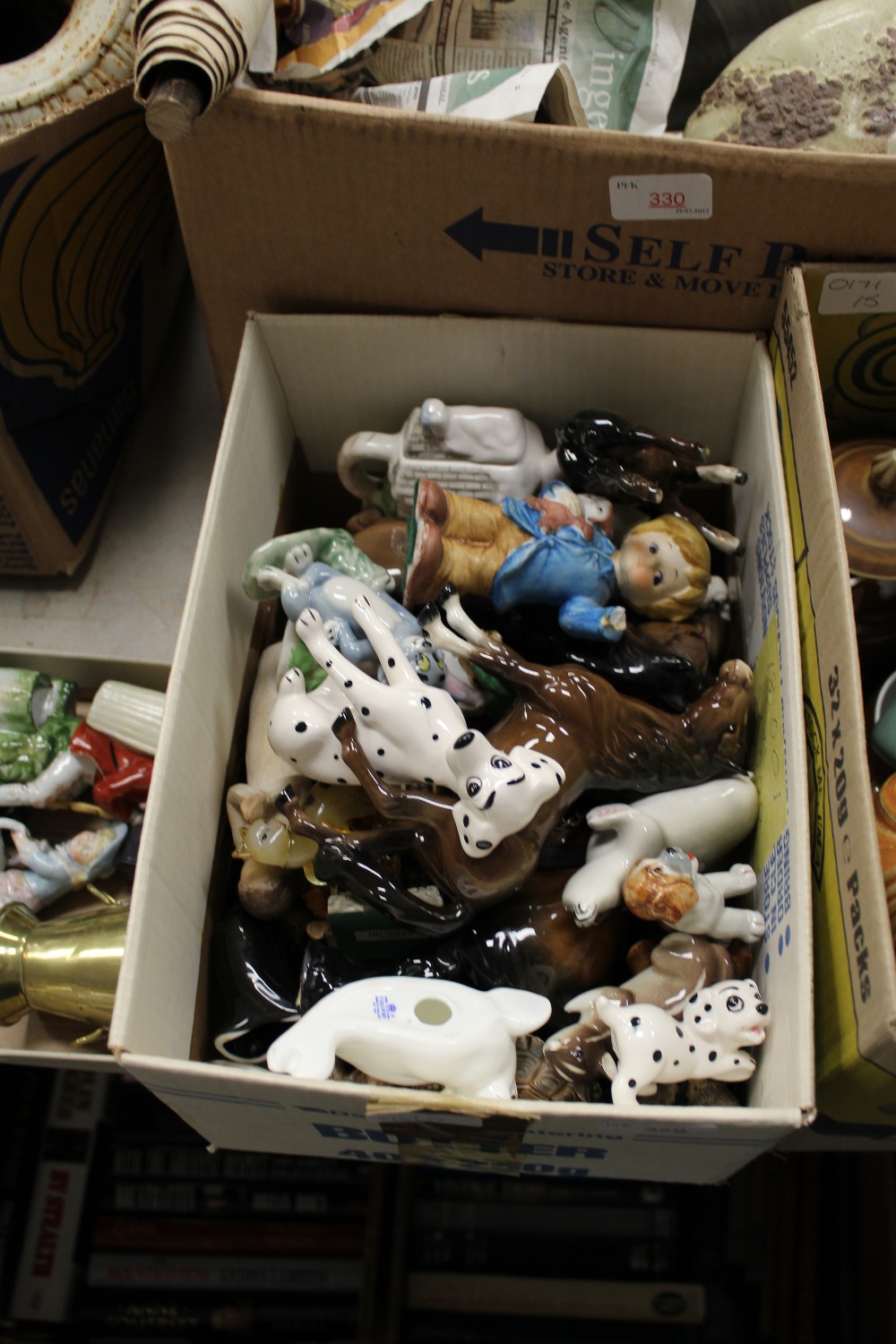 Box of misc animal figures, beswick (Af) etc