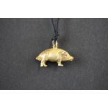 9ct gold pig pendant