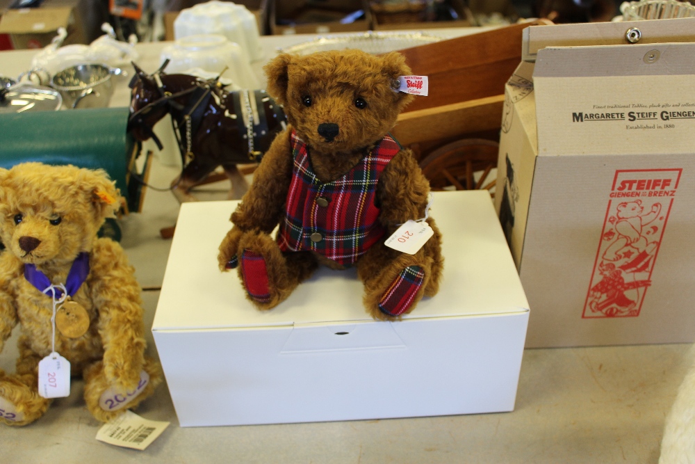 Steiff Danbury Mint 'Angus' Bear with box