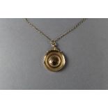 9ct gold medallion & chain 11g