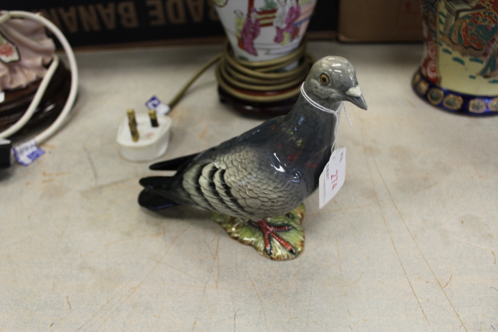 Beswick 1383 pigeon