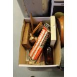 Box miscellaneous sundries