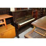 Upright piano