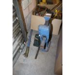 Small hydraulic jack & large jack