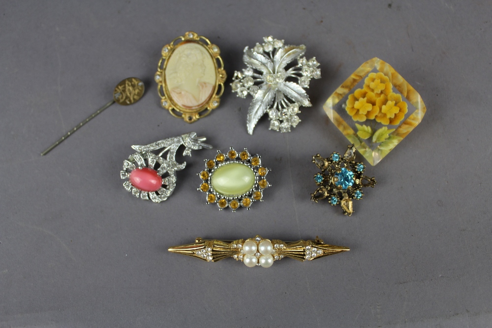 Bag of brooches