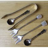 A pair of George V silver pickle forks, with mother of pearl terminals, Sheffield 1934 by Viners and