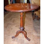 Victorian mahogany tripod table. Condition report: see terms and conditions