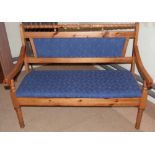 Modern pine settle. Condition report: see terms and conditions