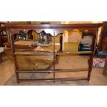 18th century oak plate rack. Condition report: see terms and conditions