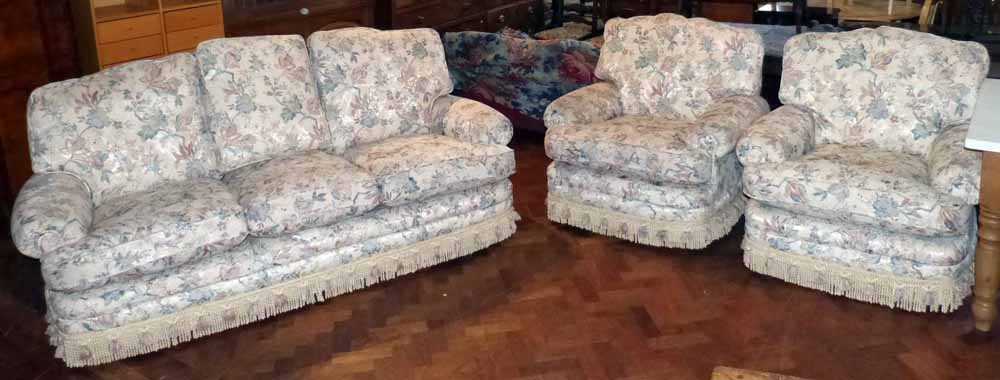 Lifestyle upholstery floral 3 piece lounge suite Condition report: see terms and conditions