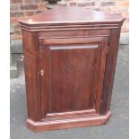 Pine corner cabinet. Condition report: see terms and conditions