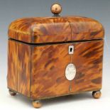 Tortoiseshell tea caddy inlaid with silver wire, early 19th century, the flattened domical top