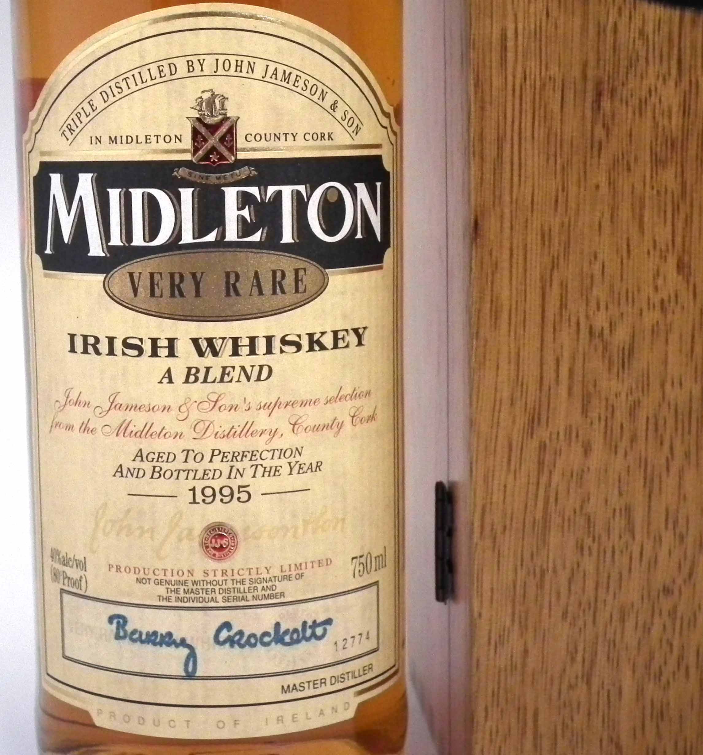 Midleton Very Rare Irish Whiskey - 1995 - 750ml number 12774 with wood box, certificate and - Image 2 of 6