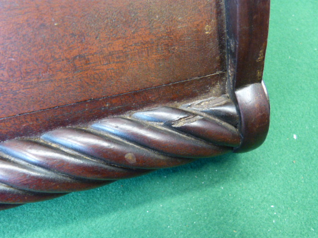 Mahogany cheese coaster circa 1830 with rope twist ends (no casters), length 44cm - Image 4 of 11