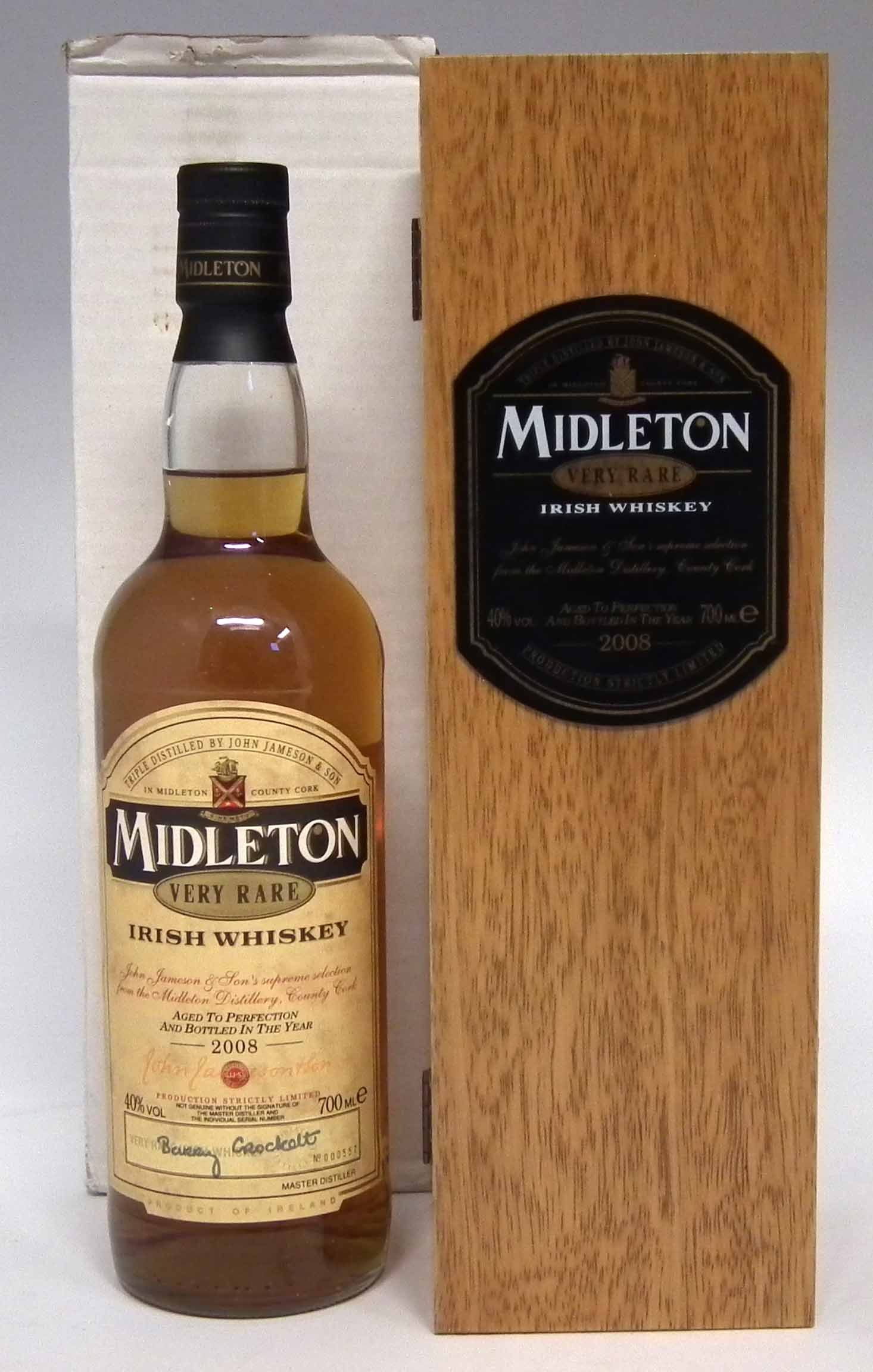 Midleton Very Rare Irish Whiskey - 2008 - 700ml number 557 with wood box, card case, certificate and