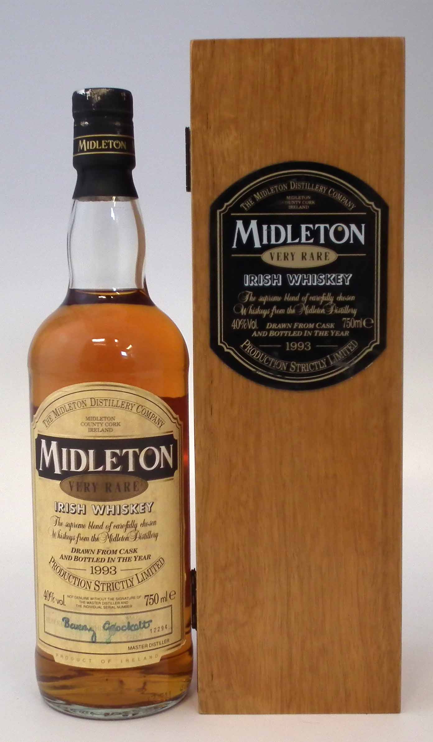 Midleton Very Rare Irish Whiskey - 1993 - 750ml number 12294 with wood box, certificate and