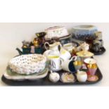 Two trays of mixed 20th ceramics. Condition report: see terms and conditions