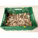 Qty mixed plated flat ware Condition report: see terms and conditions