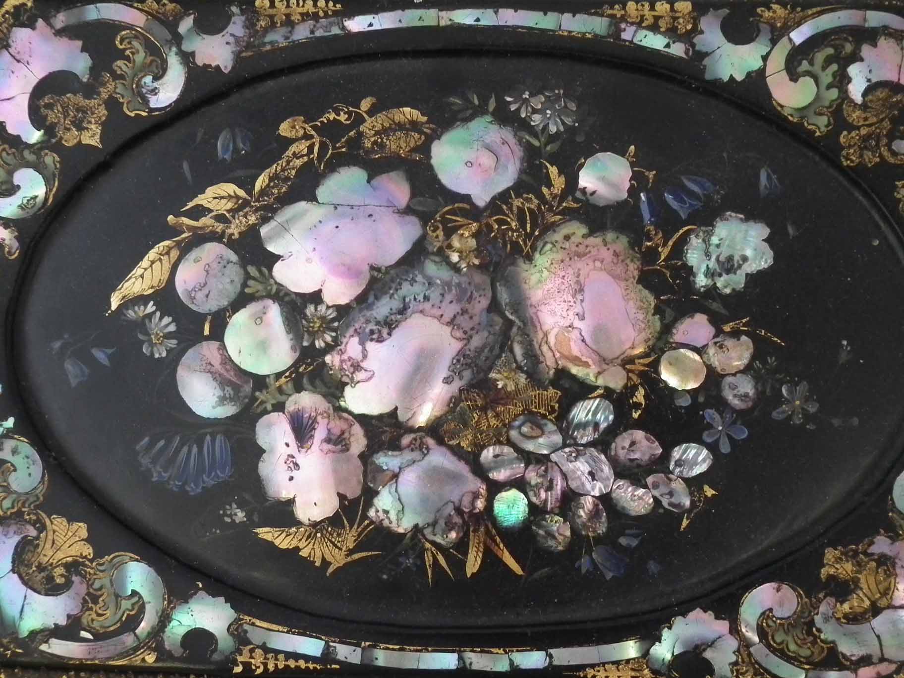 Victorian Papier Mache writing slope, decorated with flowers in abalone inlay and gilt details, - Image 2 of 12