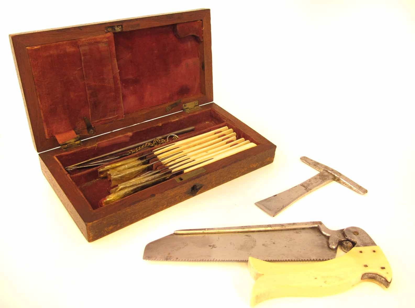 A 19th century mahogany cased field amputation kit, the fitted interior with an ivory handled - Image 4 of 6