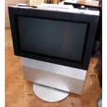 Bang & Olufsen Beovision Avant 32 DVD, TV complete with remote. Condition report: see terms and