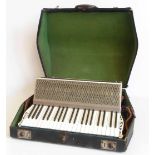 Hohner Verdi III accordion in case No condition reports for this sale