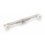 Art Deco diamond and pearl platinum and white gold brooch, central cluster of four round old cut