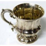 William IV silver tankard, dated 1833. No condition reports for this sale.