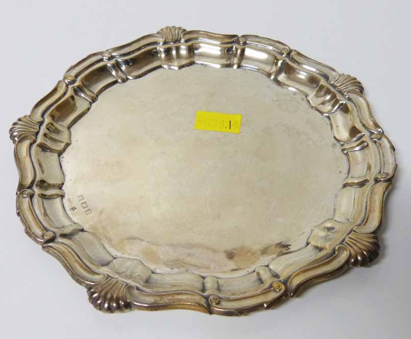 Silver salver No condition reports for this sale.