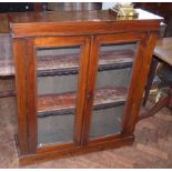 Victorian mahogany bookcase No condition reports for this sale.